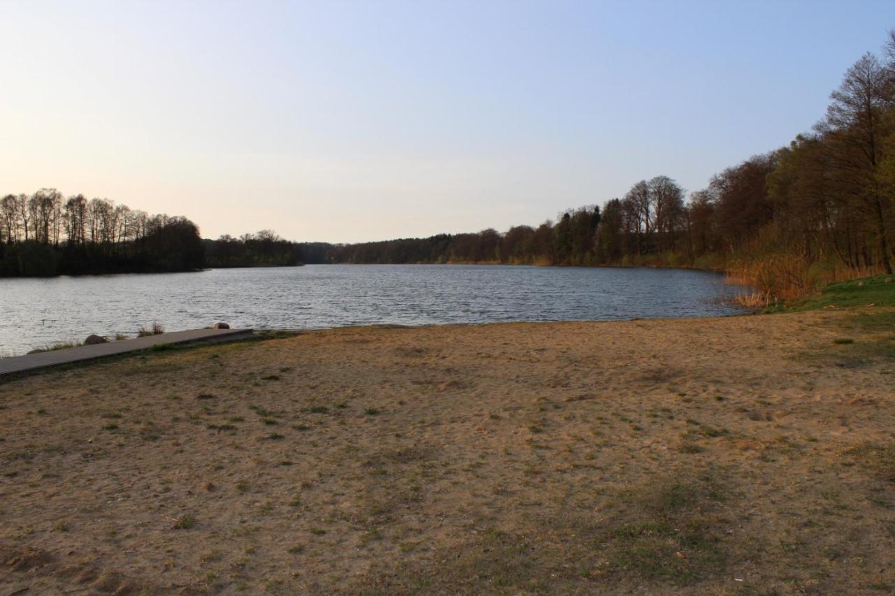Domek Nad Jeziorem Bystrzyna Świdwin Extérieur photo