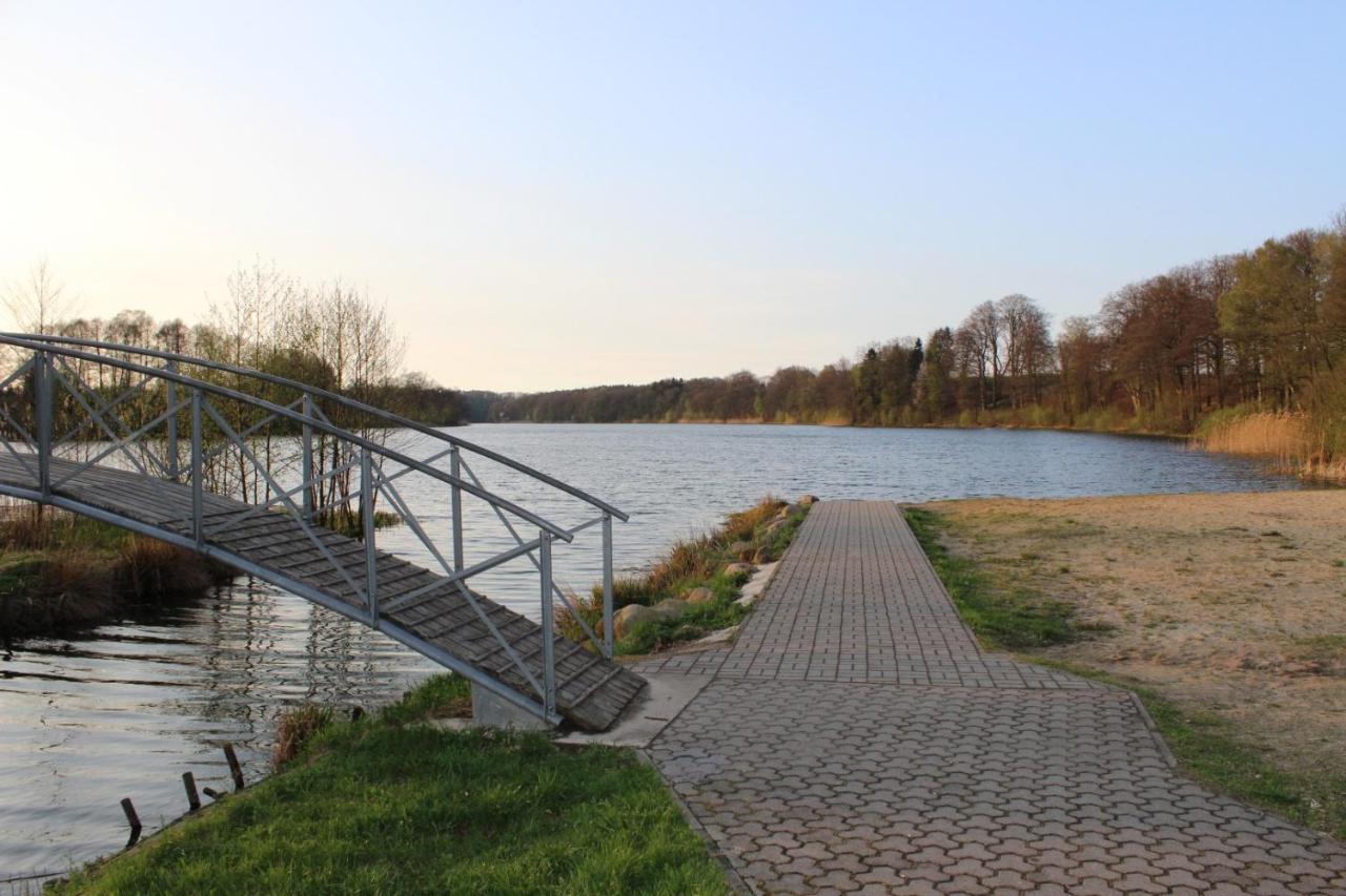 Domek Nad Jeziorem Bystrzyna Świdwin Extérieur photo