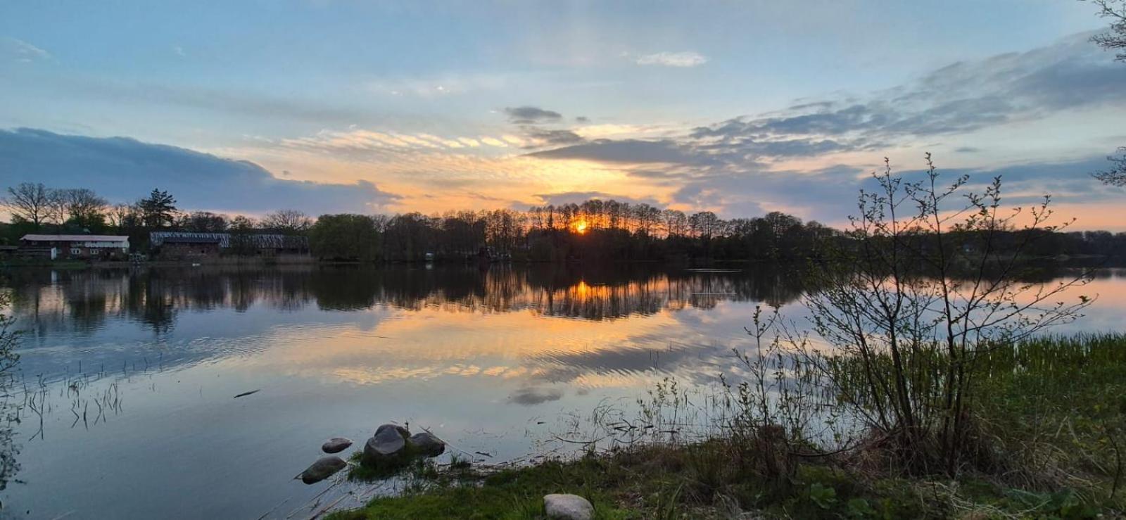 Domek Nad Jeziorem Bystrzyna Świdwin Extérieur photo